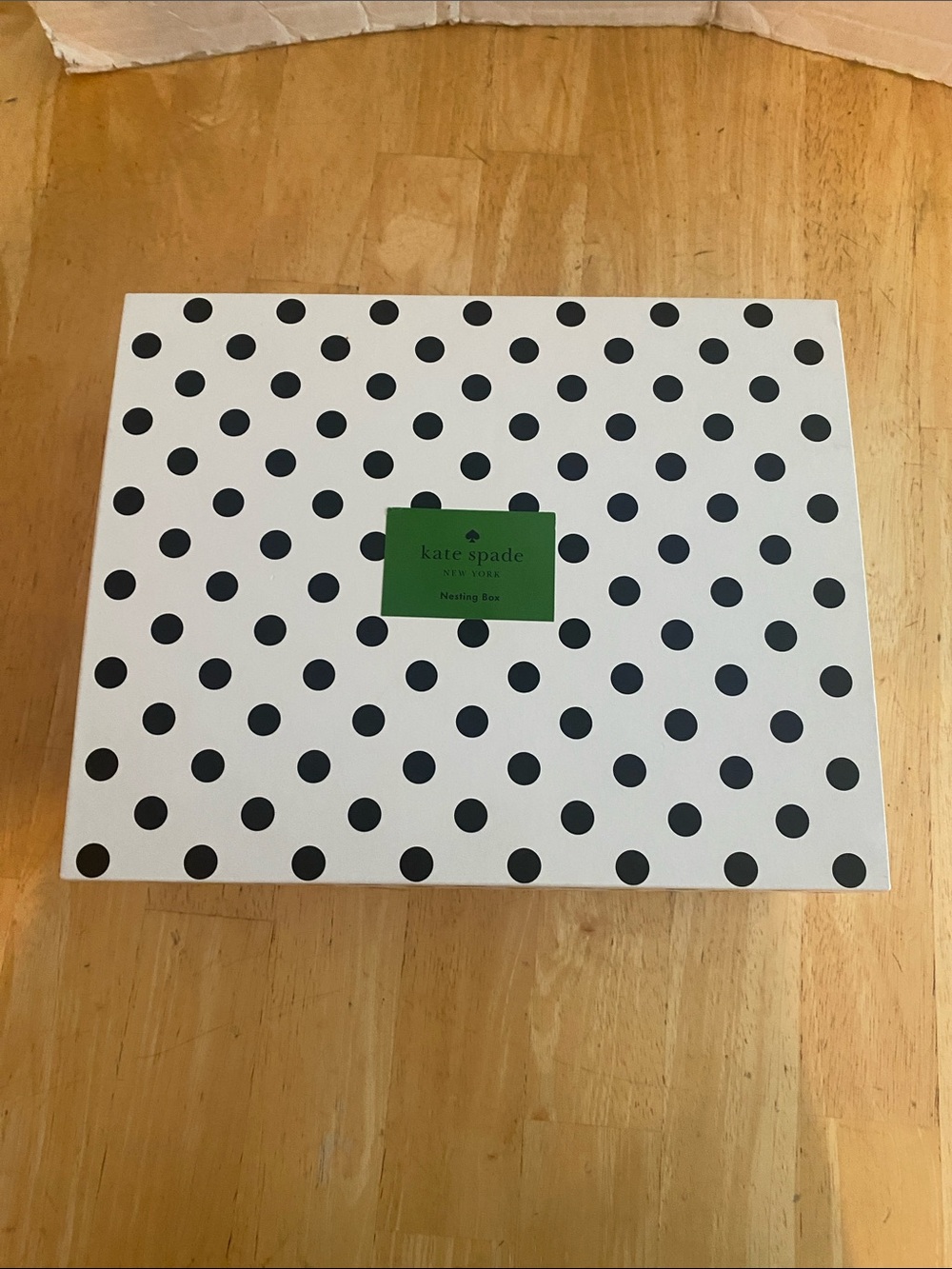 kate spade White & Black Polka Dot Nesting Box w Green Label NWT magnetic close